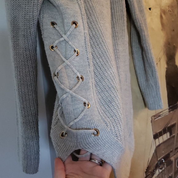 Dynamite Sweater - Picture 3 of 3